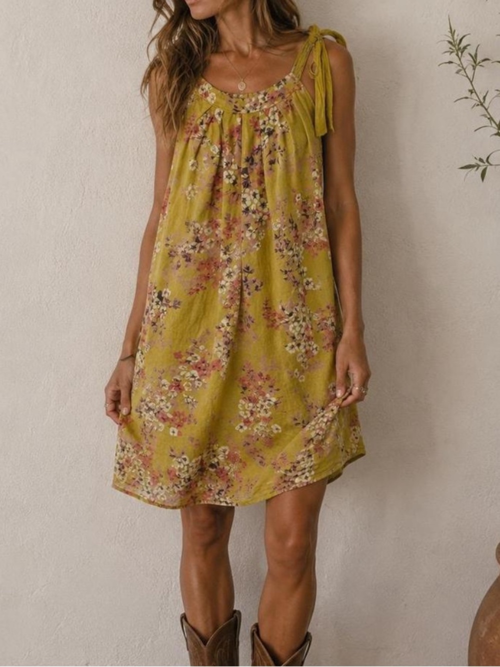 Bellambra Floral Linen Dress Size Small Excellent condition Gorgeous color